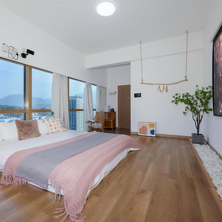 Midsummer Homestay Zhangjiajie Exterior photo